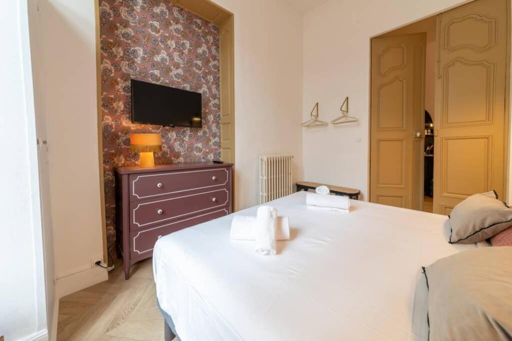 Romantic Flat In The Heart Of The City อาวีญง ภายนอก รูปภาพ